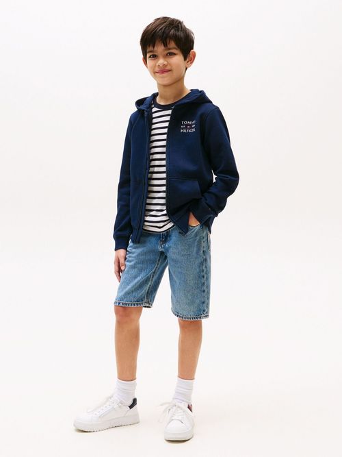 Sudadera-con-capucha-y-cremallera