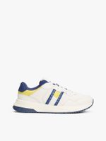 Zapatillas-deportivas-con-suela-dentada-fina