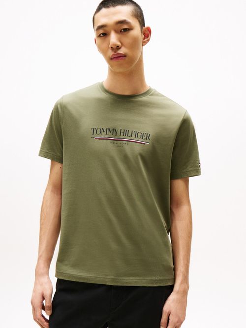 Camiseta-de-cuello-redondo-con-logo