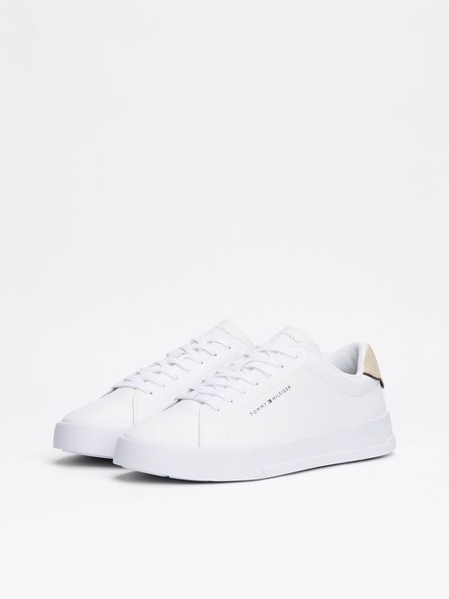 Zapatillas-de-tenis-con-acabado-granulado