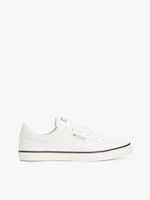 Zapatillas-con-refuerzos-de-goma