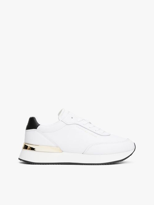 Zapatillas-de-cuero-con-ribete-dorado