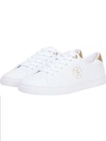 Zapatillas-IM-con-detalles-en-dorado-
