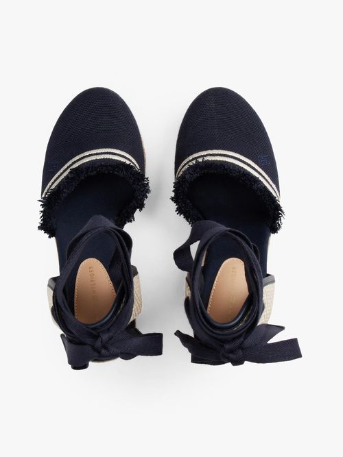 Alpargatas-de-cuña-en-lona-con-flecos