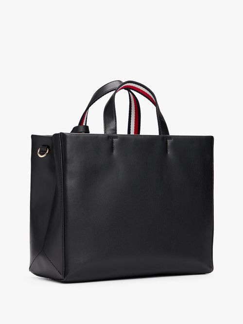 Bolso-tote-con-correa-cruzada-y-etiqueta