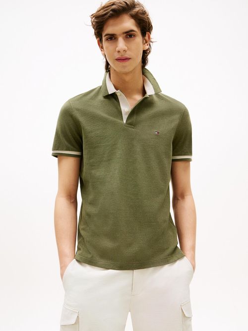 Polo-de-corte-regular-con-ribeteado