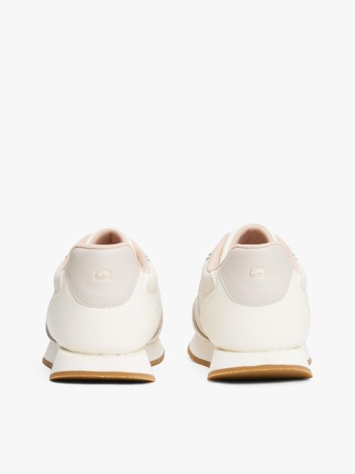 Zapatillas-de-Cuero-con-monograma-TH