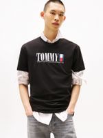 Camiseta-de-cuello-redondo-con-logo