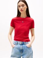 Camiseta-slim-con-logo-lineal