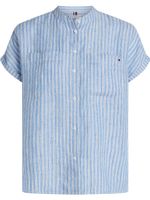 Blusa-amplia-de-manga-corta-en-lino