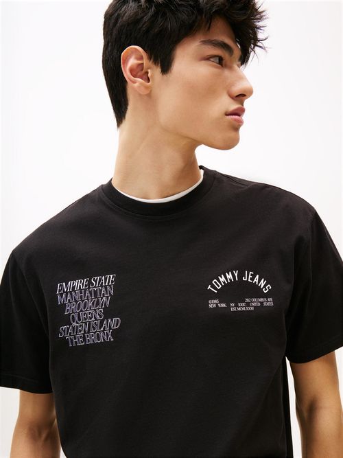 Camiseta-amplia-con-grafico-trasero