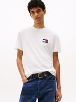 Camiseta-con-logo-trasero