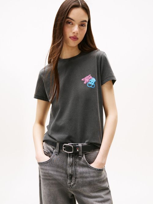 Camiseta-de-cuello-redondo-con-grafico