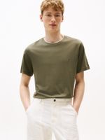 Camiseta-ribeteada-de-cuello-redondo