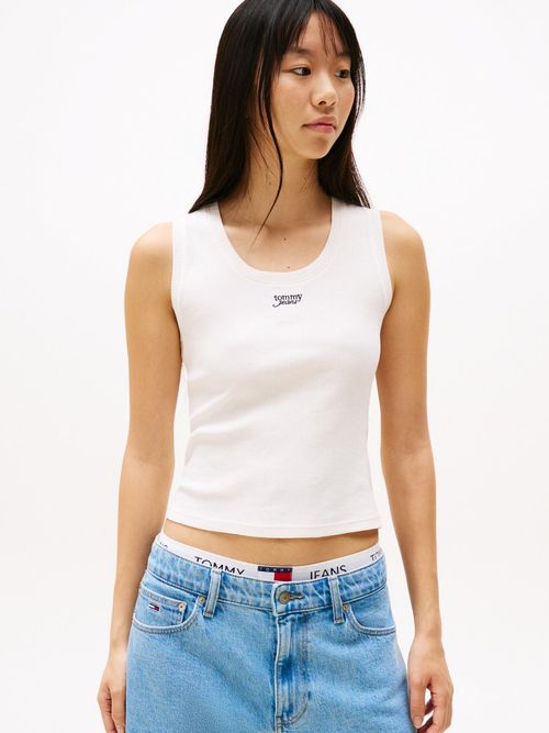 Camiseta-sin-mangas-slim-con-logo