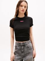 Camiseta-slim-con-logo