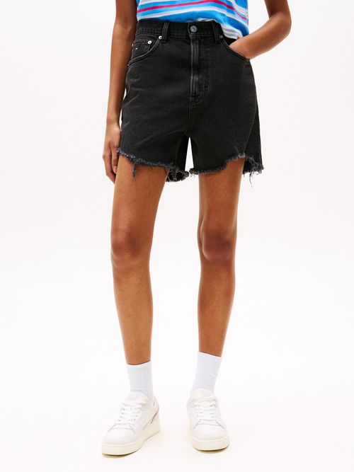 Pantalon-corto-Mom-negros-desgastados