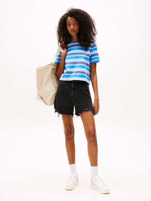 Pantalon-corto-Mom-negros-desgastados