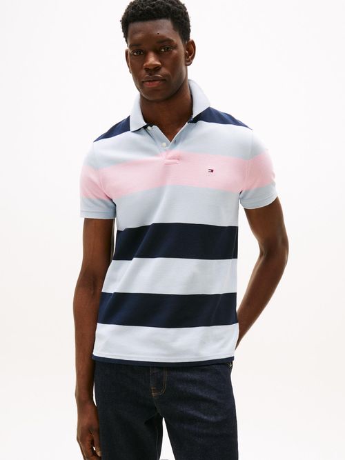 Polo-con-diseño-color-block-y-rayas-de-corte-regular