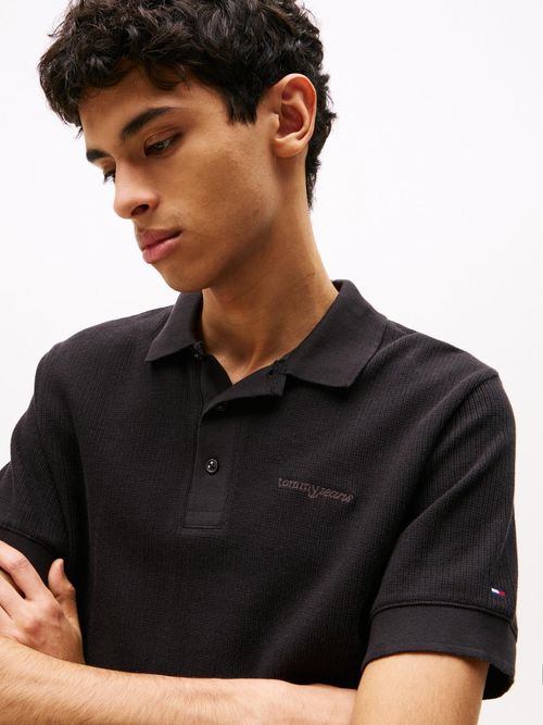 Polo-de-corte-regular-con-punto-gofrado