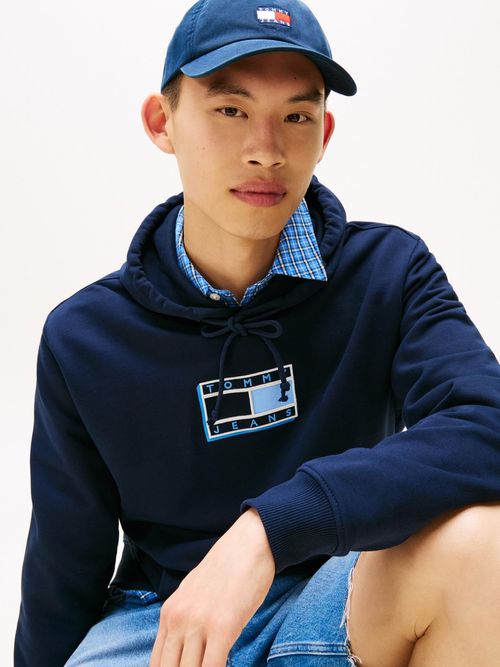 Sudadera-con-capucha-con-cordon-y-logo-tonal