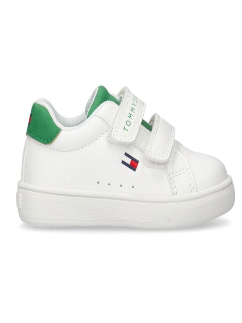 Zapatillas-bajas-con-cierre-velcro-