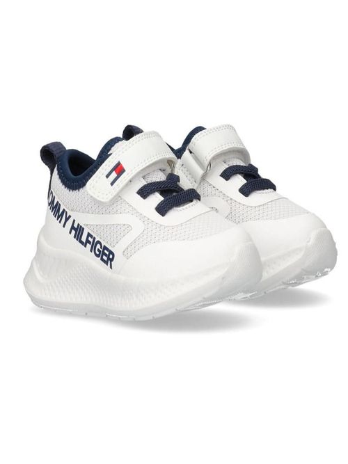 Zapatillas-bajas-con-cordones-y-velcro