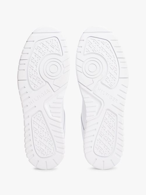 Zapatillas-texturizadas-con-suela-dentada