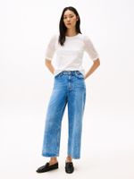 Camiseta-de-manga-corta-con-detalles-calados-