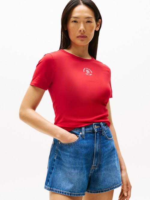 Camiseta-slim-con-logo-estampado-