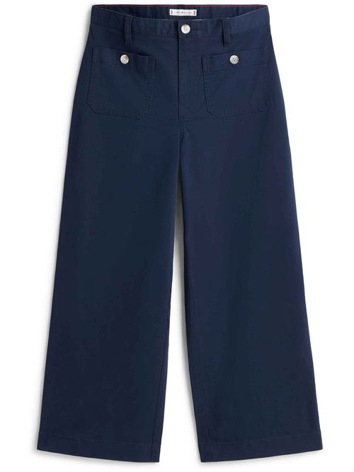 Pantalon-con-multiples-bolsillos-de-parche