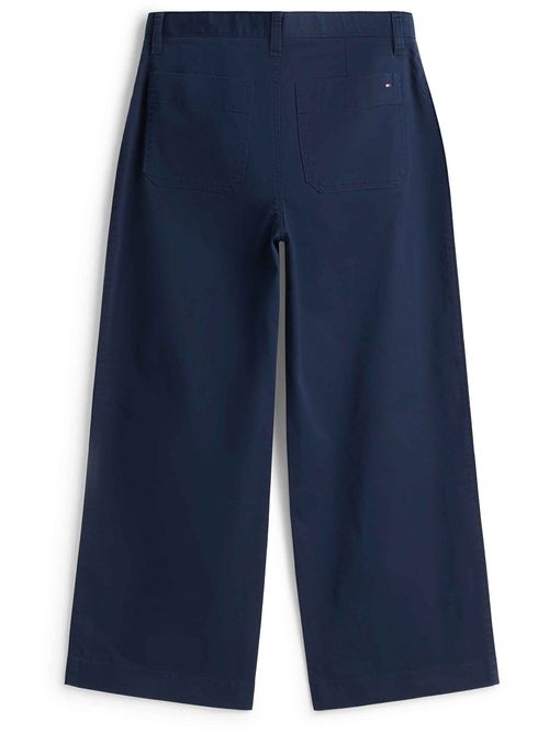 Pantalon-con-multiples-bolsillos-de-parche