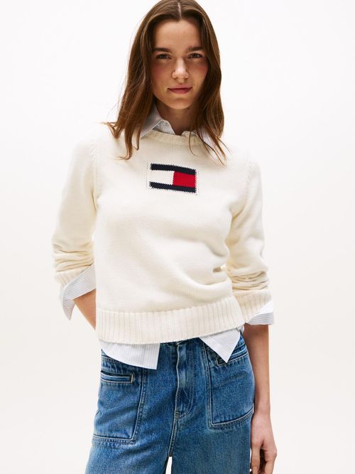 Sueter-de-cuello-redondo-con-bandera-americana-Tommy-Hilfiger