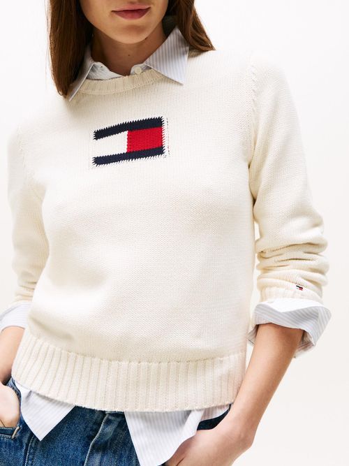 Sueter-de-cuello-redondo-con-bandera-americana-Tommy-Hilfiger