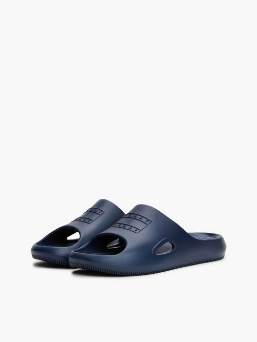 Chancletas-con-logo-en-relieve