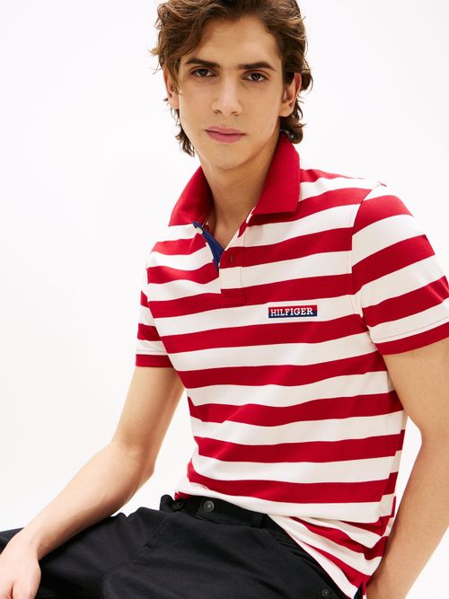 Polo-de-corte-regular-con-diseño-de-rayas