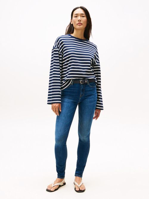 Jeans-de-pernera-ancha-y-talle-alto