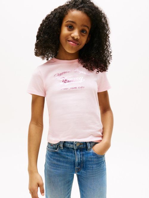 Camiseta-slim-con-logo-metalizado