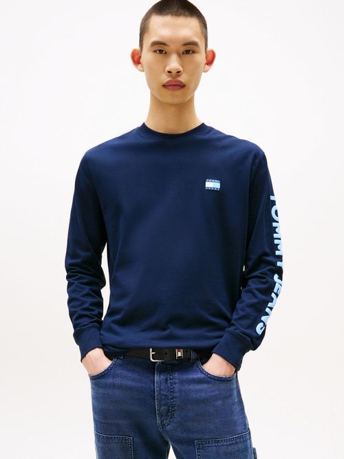 Camiseta-de-corte-regular-con-logo-vertical