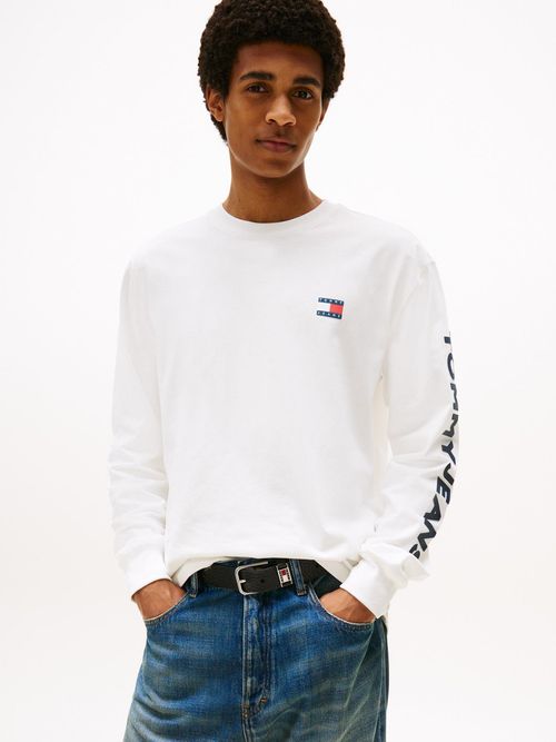 Camiseta-de-corte-regular-con-logo-vertical