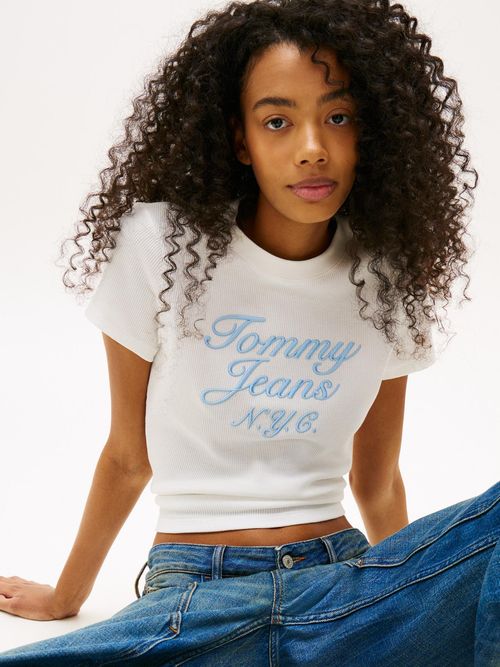 Camiseta-de-punto-gofrado-con-corte-slim