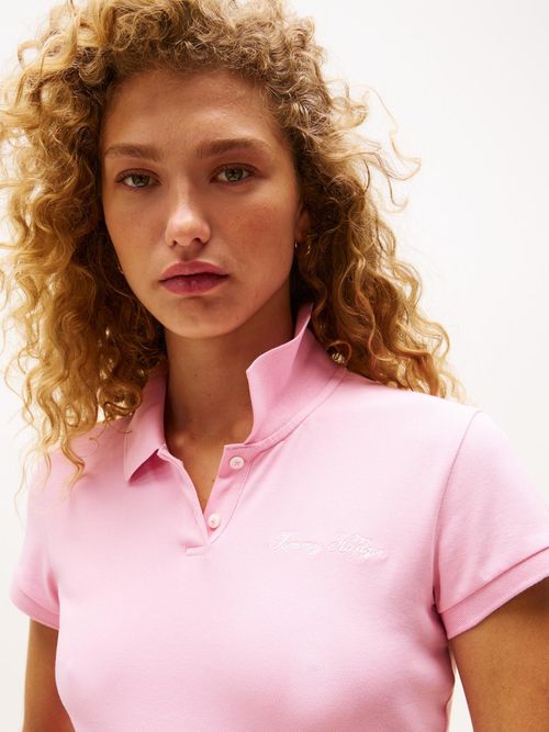 Polo-de-corte-slim-con-logo-script