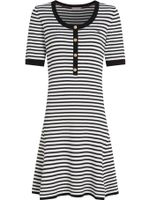 Vestido-de-rayas-con-logo