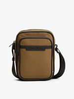 Bolso-reporter-con-logo-metalico