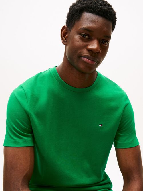 Camiseta-de-cuello-redondo-con-logo-bordado