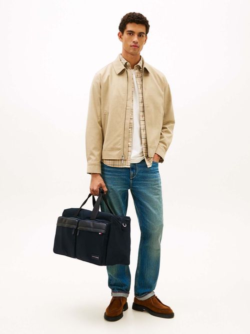 Bolsa-de-viaje-con-parche-del-logo