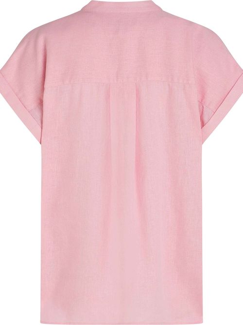 Camisa-de-lino-con-mangas-enrolladas-y-logo