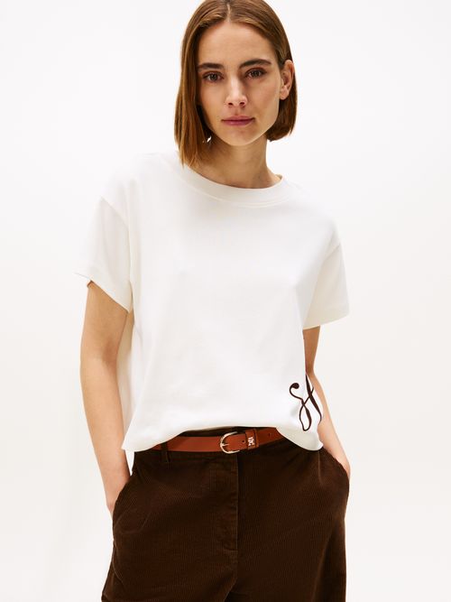 Camiseta-de-corte-amplio-con-logo