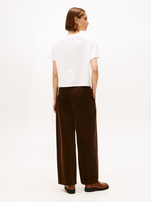 Camiseta-de-corte-amplio-con-logo