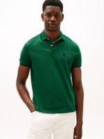 Polo-de-corte-regular-con-logo-de-escudo